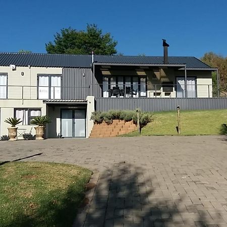 Lola'S Self Catering Accommodation Clarens Exteriér fotografie