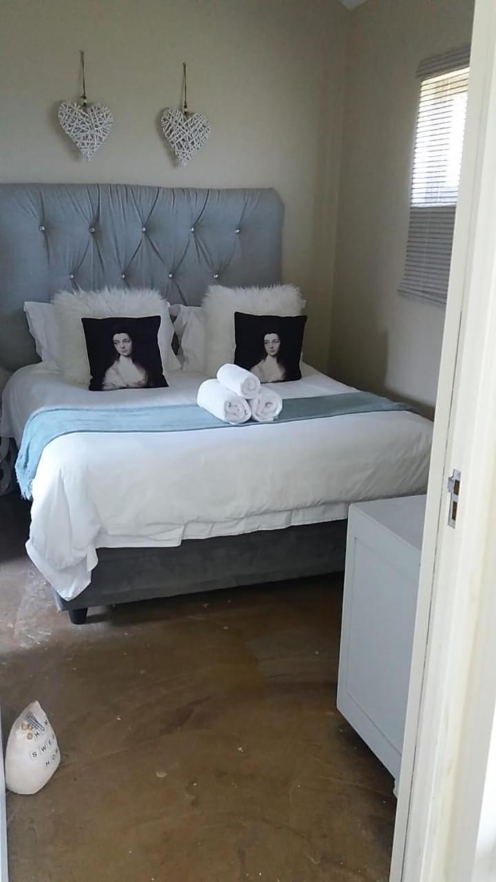 Lola'S Self Catering Accommodation Clarens Exteriér fotografie
